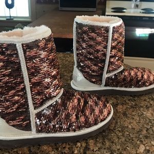 UGGS Women’s Classic Short Sparkles Boot